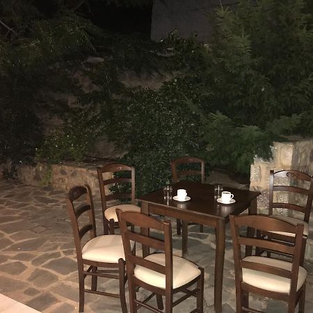 Xenonas Nikia Hotel Yerakion Exterior foto